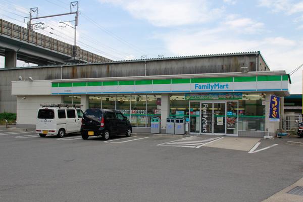 アヴェルデ十ヶ坪(ファミリーマート向日南淀井店)