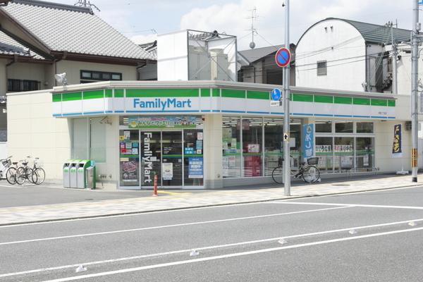 エグゼコート長岡京(ファミリーマート今里二丁目店)