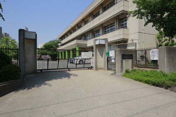 ベルク長岡京(長岡京市立長岡第九小学校)