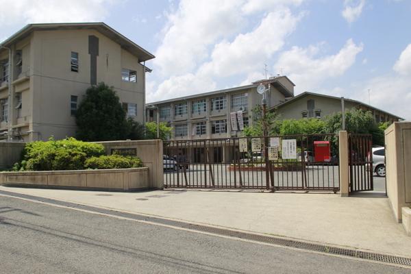 シオン西山(長岡京市立長岡第四中学校)