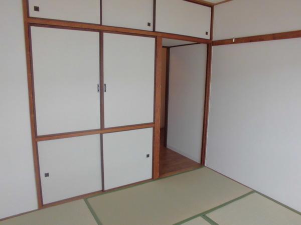 メゾン神足　4号棟403号室