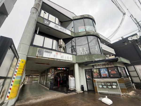 店舗　開田四丁目1-11