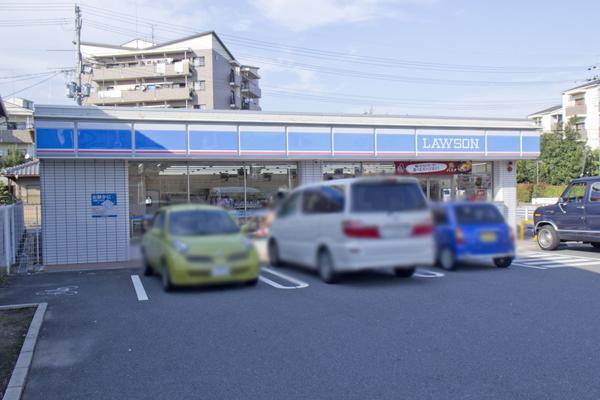 ヴェルデハイム(ローソン向日市上植野店)
