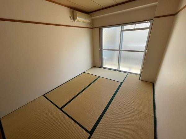 ドミールユタカ