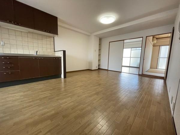 ドミールユタカ