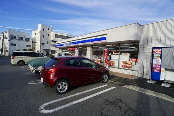 ブロッサムテラス(ローソン仲池上一丁目店)