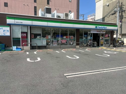 ラモーナ赤川(ファミリーマート赤川三丁目店)