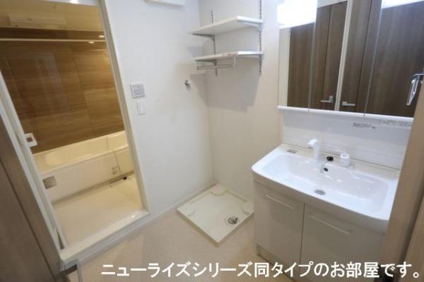 カーサフェリーチェ鶴崎(洗面台・洗面所)