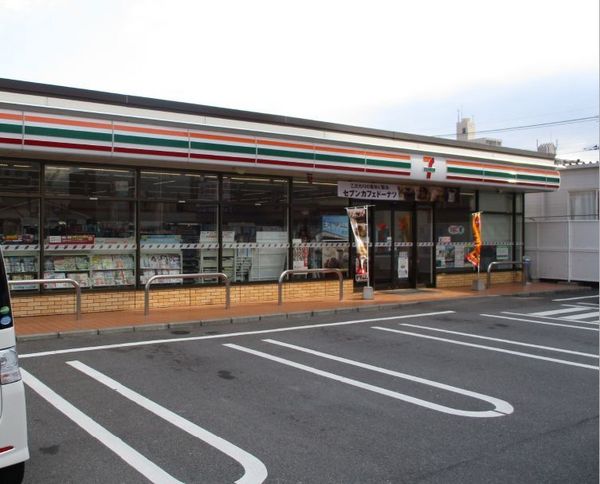 パークサイド大在中央(セブンイレブン大分横田1丁目店)