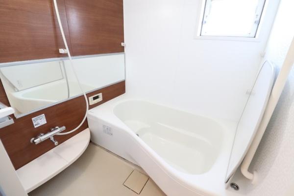 ポワール・M B棟(バス)