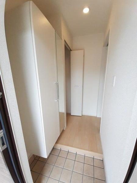 ベラフォレスタ 1(玄関)