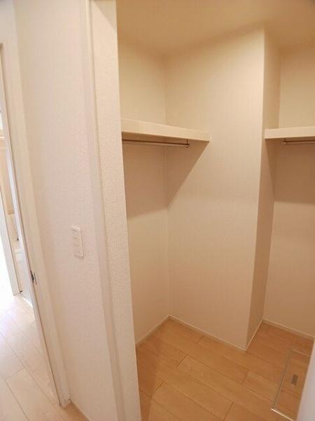 シャロンフォンブルーメン