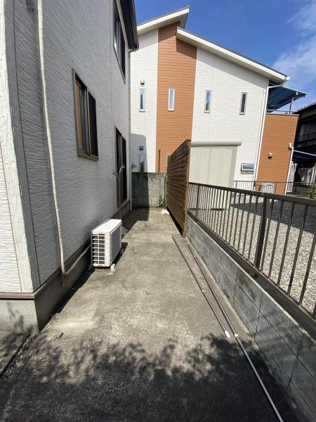 岩田町貸家
