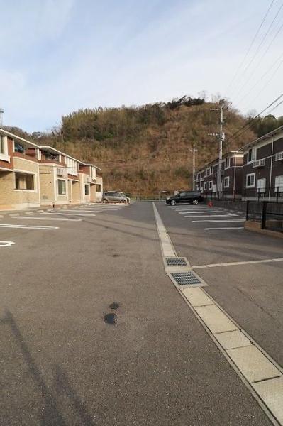 志村横丁8(駐車場)