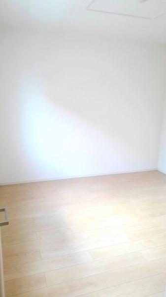 エテルノ　アロッジオ