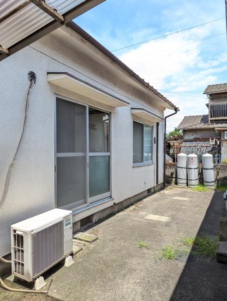 仲西町貸家