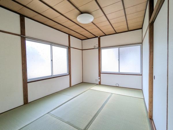 仲西町貸家