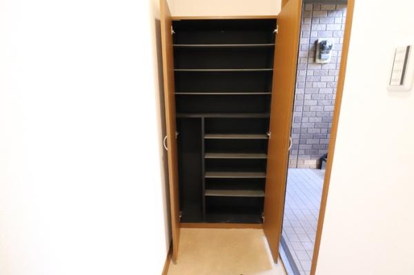 アビテ明日花B(玄関)