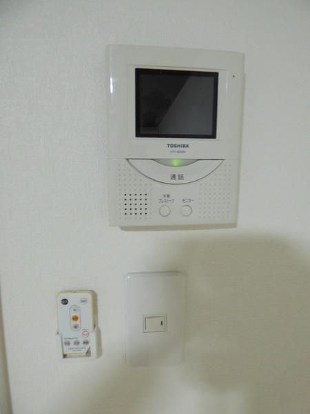 ネオス11