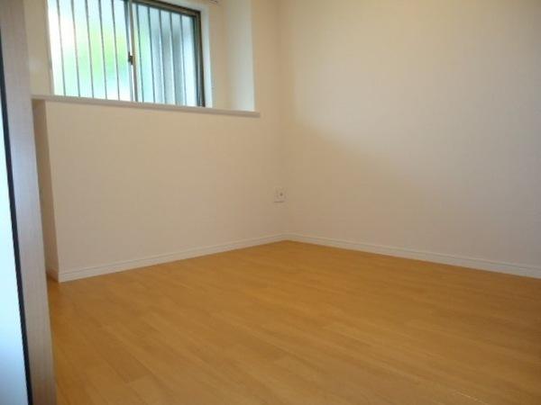 モア　エ・シャロム