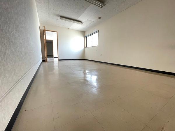 坂ノ市西1丁目店舗