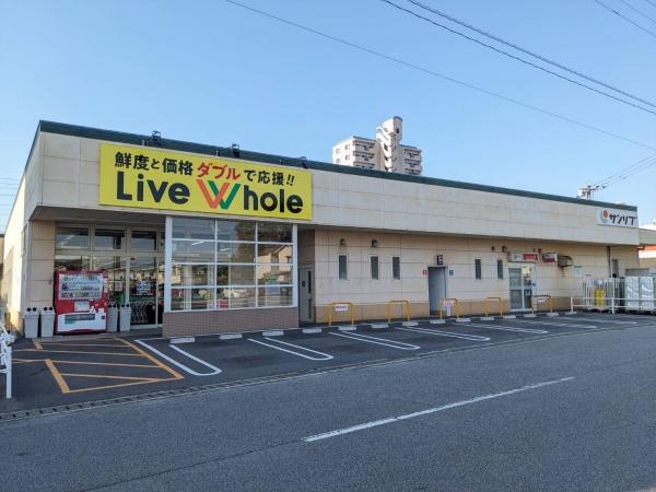 カーメルハイツ(リブホール鶴崎店)