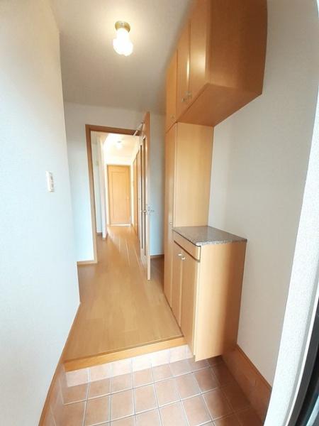 コンフォールアルモニー2(玄関)