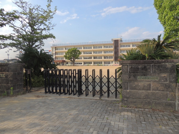 メゾンヌーヴォー(大分市立大在小学校)