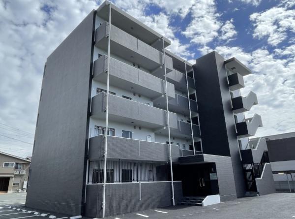 大分市三川上４丁目のマンション