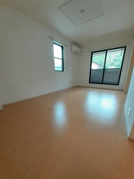 シルク ド レオ(リビング)