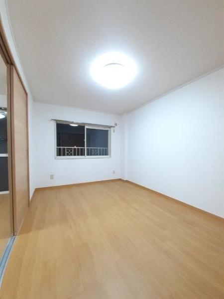 シティハイツ藤(洋室)