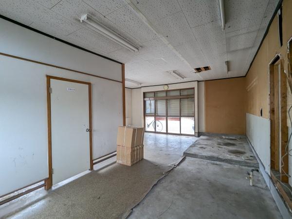 角子原陸橋店舗