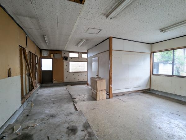 角子原陸橋店舗