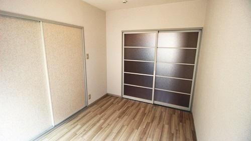 堺市西区浜寺石津町中３丁のアパート