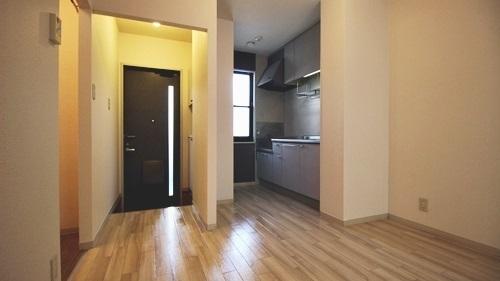 堺市西区浜寺石津町中３丁のアパート