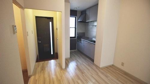 堺市西区浜寺石津町中３丁のアパート