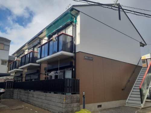 堺市西区浜寺石津町中３丁のアパート