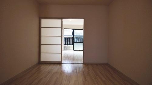 堺市西区浜寺石津町中３丁のアパート