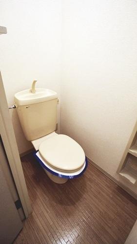 堺市西区浜寺石津町中３丁のアパート