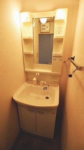 堺市西区浜寺石津町中３丁のアパート