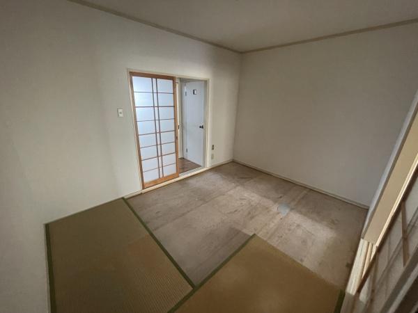堺市西区上のアパート