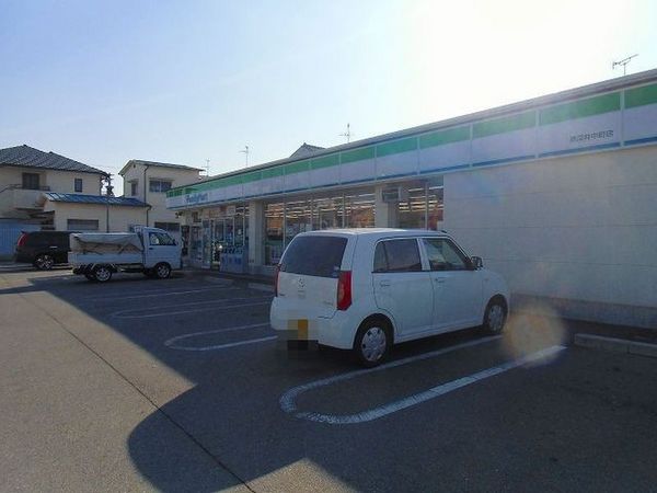 サンシティ深井　B棟(ファミリーマート堺深井中町店)