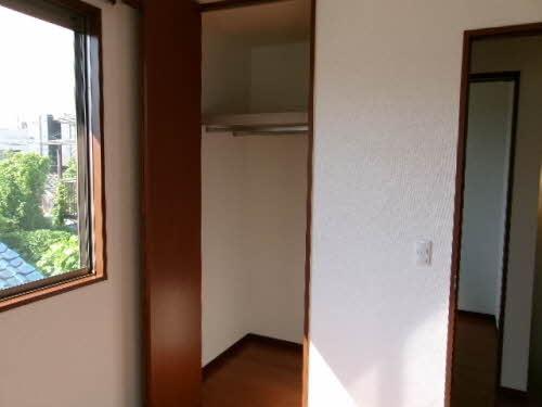 高石市千代田３丁目のアパート