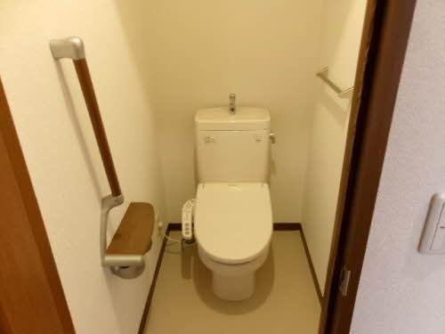 高石市千代田３丁目のアパート