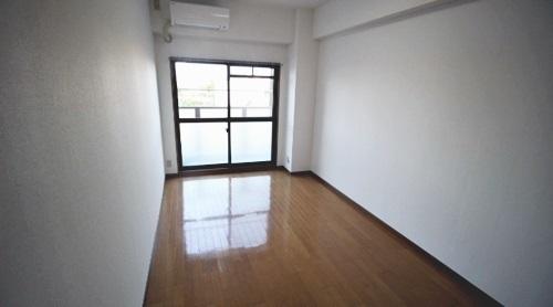 ファーストパレス