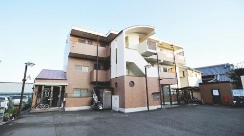 ファーストパレス