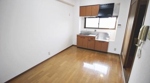 ファーストパレス