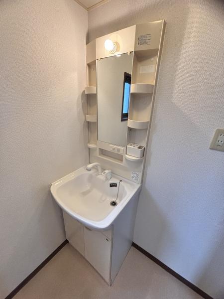 堺市西区浜寺昭和町1丁のアパート(洗面台・洗面所)