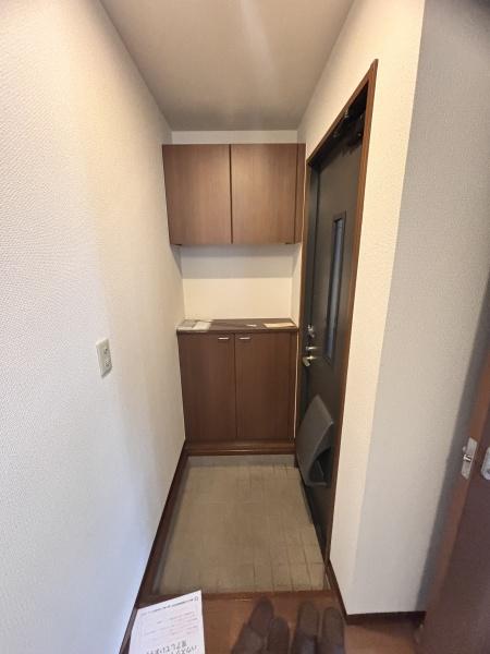 堺市西区浜寺昭和町1丁のアパート(玄関)