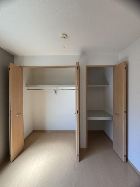 堺市西区草部のアパート
